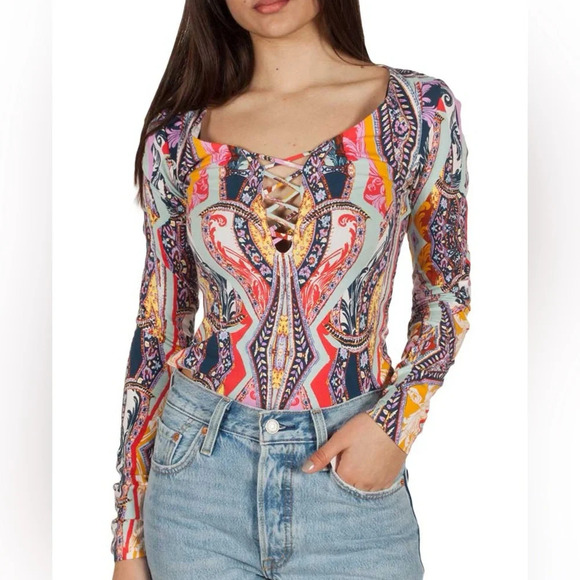 Free People Pick a Place V-Neck Bodysuit- Boho Abstract Paisley Print size L - Picture 1 of 8